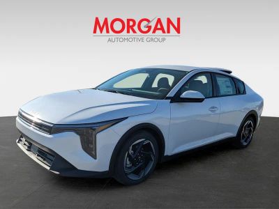 2025 Kia K4 — photo 9 view