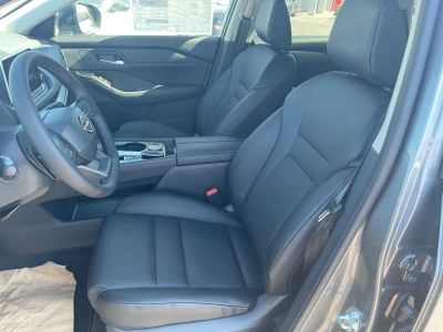 2026 Nissan Rogue — photo 9 view