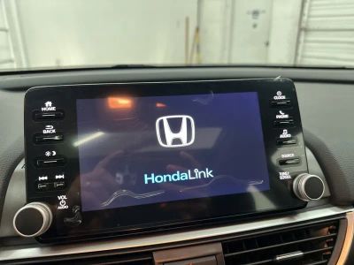 2021 Honda Accord Hybrid — photo 12 view