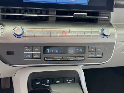2025 Hyundai Kona — photo 16 view