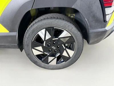 2025 Hyundai Kona — photo 32 view