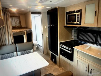 2024 Forest River Wildwood X-Lite - Photo 4