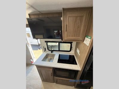 2026 Coachmen RV Freedom Express Select - Photo 15
