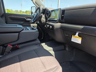 2026 Chevrolet Silverado 2500HD — photo 9 view