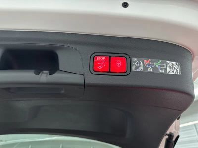 2026 Mercedes-Benz GLE — photo 28 view