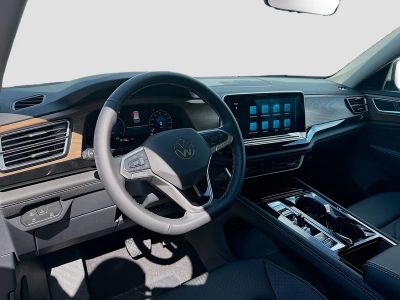 2026 Volkswagen Atlas — photo 9 view