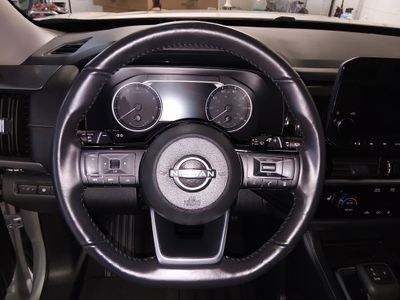 2025 Nissan Pathfinder — photo 12 view