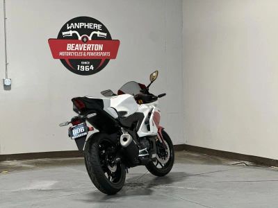 2026 Yamaha YZF-R3 - Photo 3