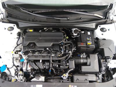 2026 Hyundai Elantra — photo 9 view
