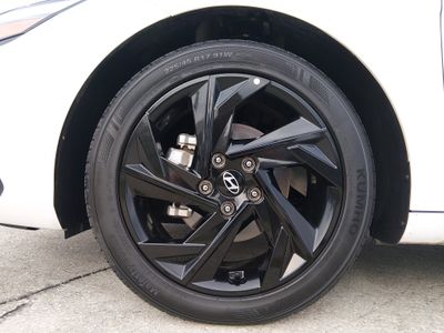 2026 Hyundai Elantra — photo 10 view