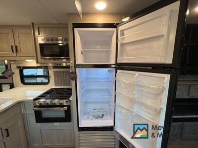 2026 Coachmen RV Catalina Legacy Edition - Photo 26