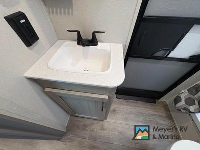 2026 Coachmen RV Catalina Legacy Edition - Photo 33