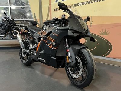 2026 KTM 990 RC R - Photo 2