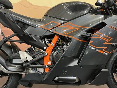 2026 KTM 990 RC R - Photo 11