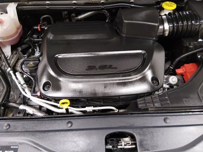 2024 Chrysler Voyager - Photo 9