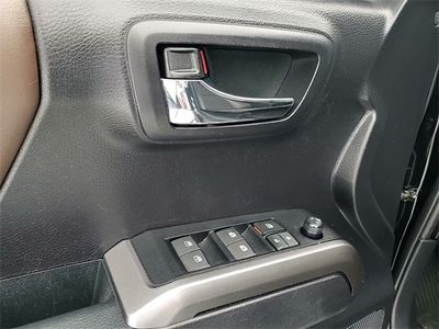 2021 Toyota Tacoma - Photo 10