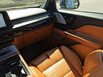 2025 Lincoln Aviator — photo 18 view