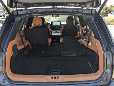 2025 Lincoln Aviator — photo 12 view