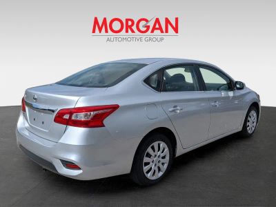 2018 Nissan Sentra — interior view