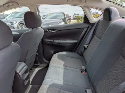 2018 Nissan Sentra — photo 13 view