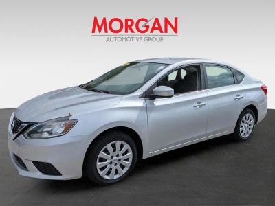 2018 Nissan Sentra — photo 8 view