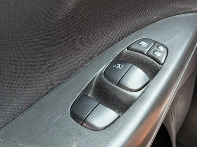 2018 Nissan Sentra — photo 20 view