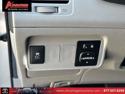2013 Toyota Corolla - Photo 22
