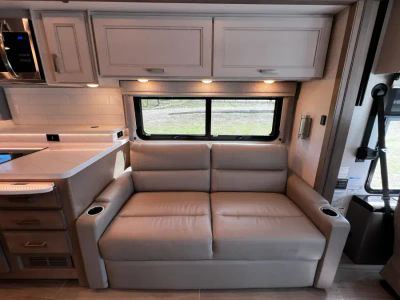 2026 Thor Motor Coach ARIA - Photo 14