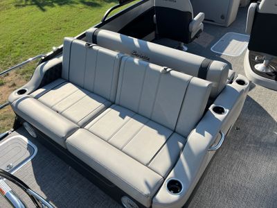 2026 Barletta Lusso L23UC - Photo 1