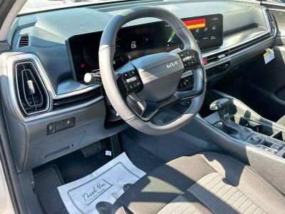 2026 Kia Sorento — photo 9 view
