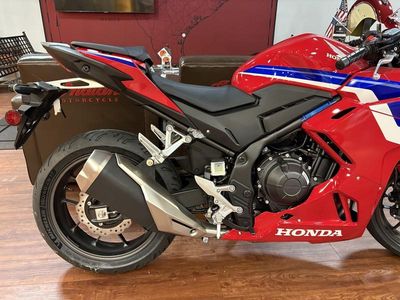 2025 Honda CBR500R - Photo 10