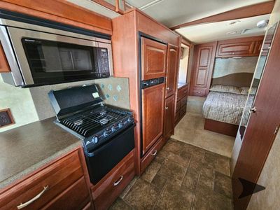 2013 Winnebago Vista - Photo 21