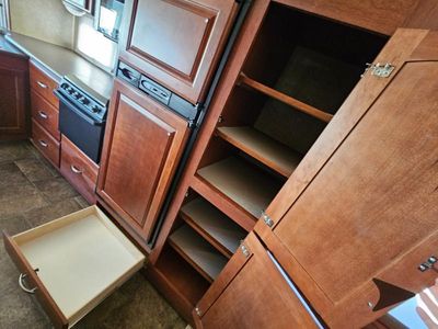 2013 Winnebago Vista - Photo 20