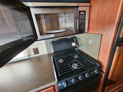 2013 Winnebago Vista - Photo 16