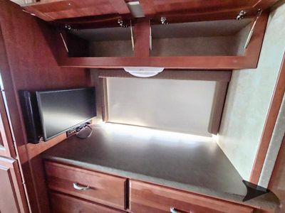 2013 Winnebago Vista - Photo 29