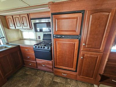2013 Winnebago Vista - Photo 14