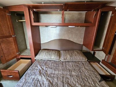 2013 Winnebago Vista - Photo 24