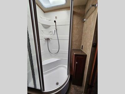 2013 Winnebago Vista - Photo 37