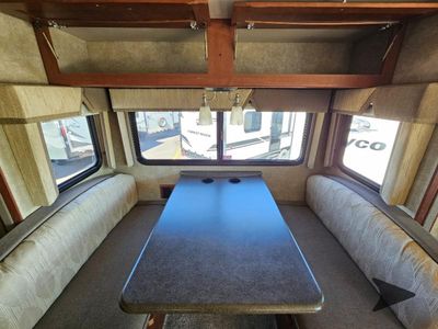 2013 Winnebago Vista - Photo 9