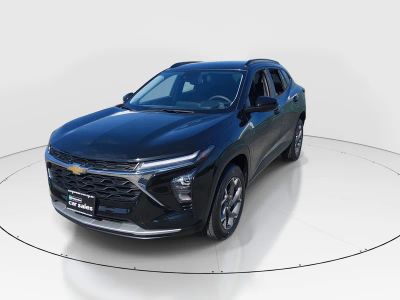 2025 Chevrolet Trax - Photo 3