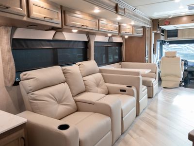 2026 Fleetwood BOUNDER - Photo 13