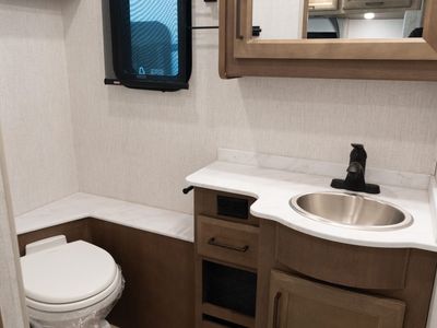 2026 Fleetwood BOUNDER - Photo 16