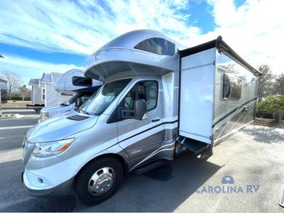 2025 Winnebago Navion - Photo 4