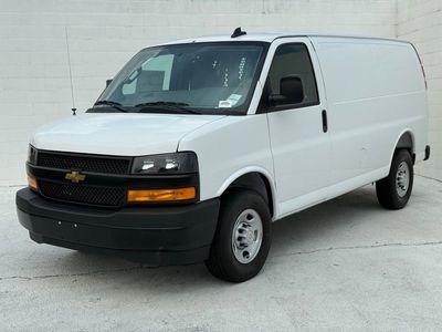 2025 Chevrolet Express Cargo WT - Photo 4