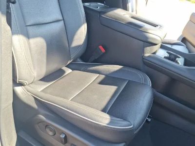 2024 Chevrolet Suburban - Photo 29