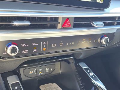 2026 Kia Sorento Hybrid — photo 25 view