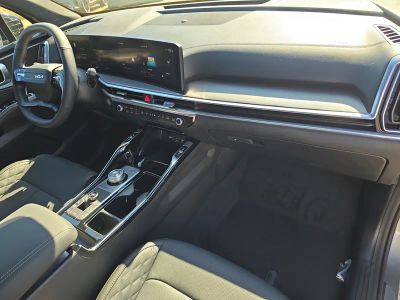 2026 Kia Sorento Hybrid — photo 11 view