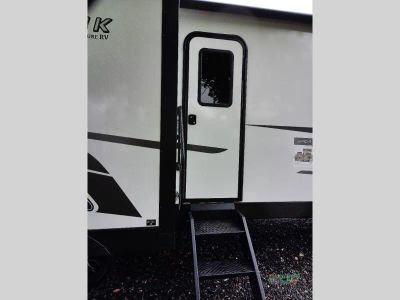 2026 Venture RV SportTrek — photo 10 view