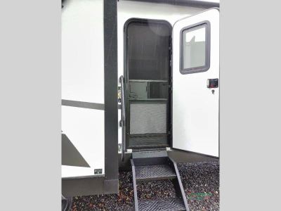 2026 Venture RV SportTrek — photo 11 view