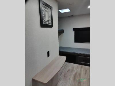 2026 Venture RV SportTrek — photo 28 view